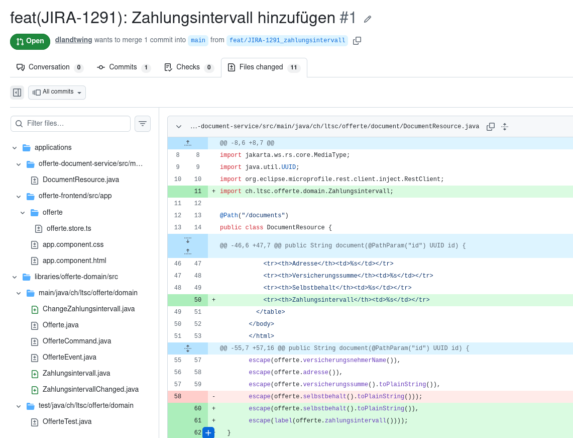 Ein einziger Pull Request mit dem Diff über alle betroffenen Services hinweg.